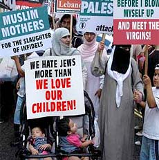 muslim_rally_mothers_230.jpg